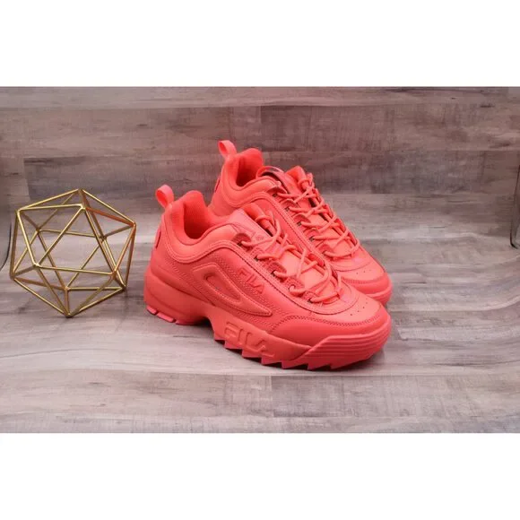 Red Fila Sneakers Size 9 - Picture 9 of 11